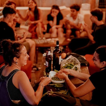 Berat Backpackers Hostel Esterno foto