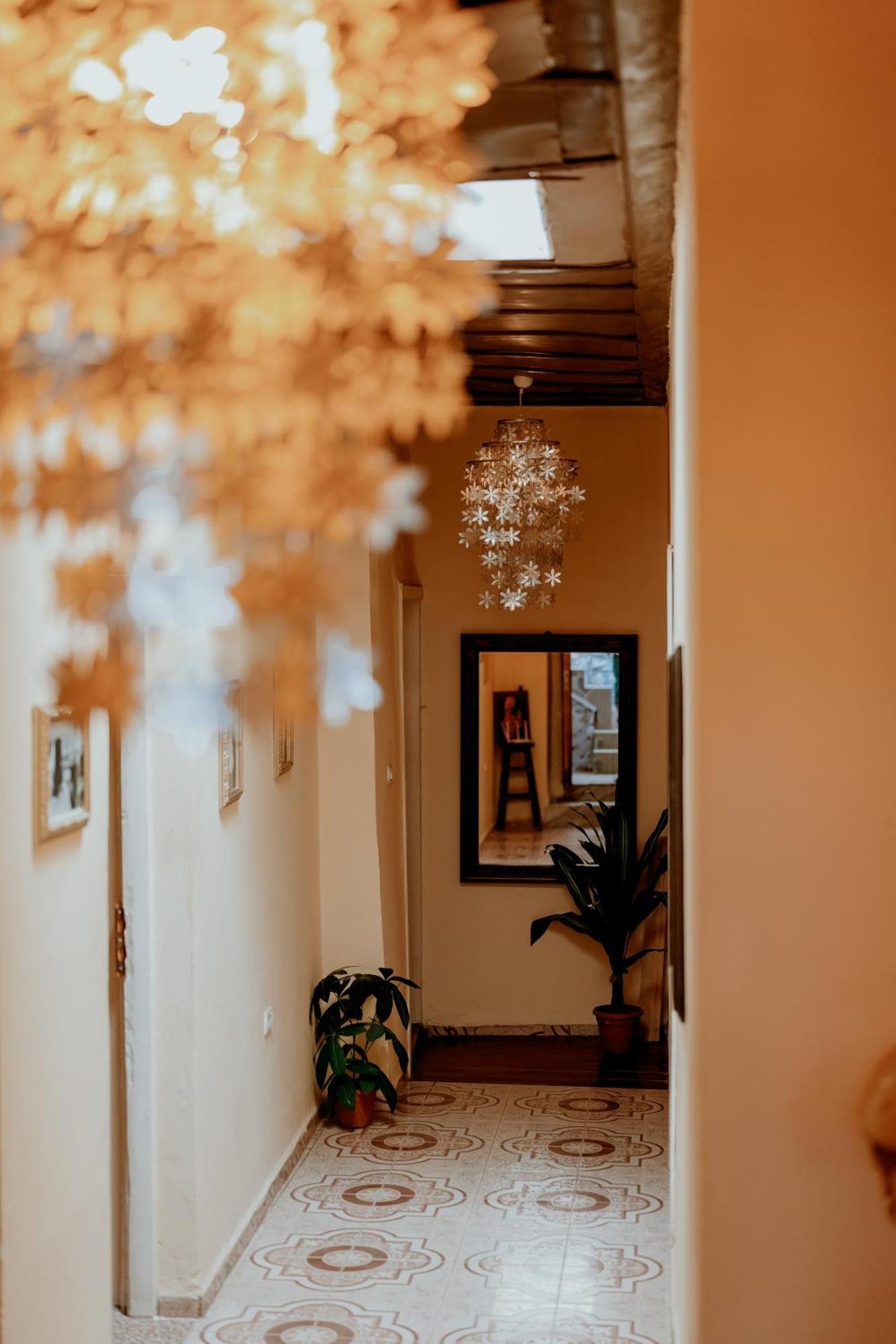 Berat Backpackers Hostel Esterno foto