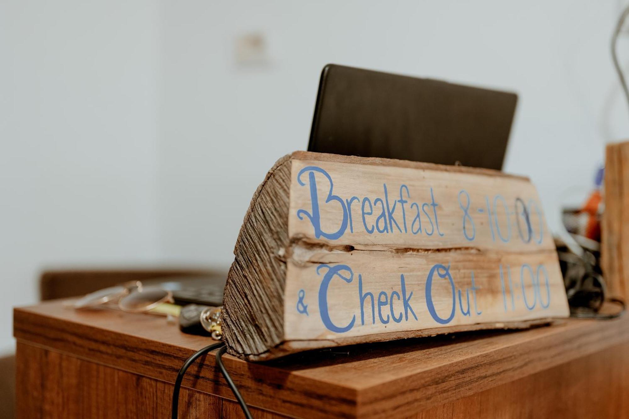Berat Backpackers Hostel Esterno foto